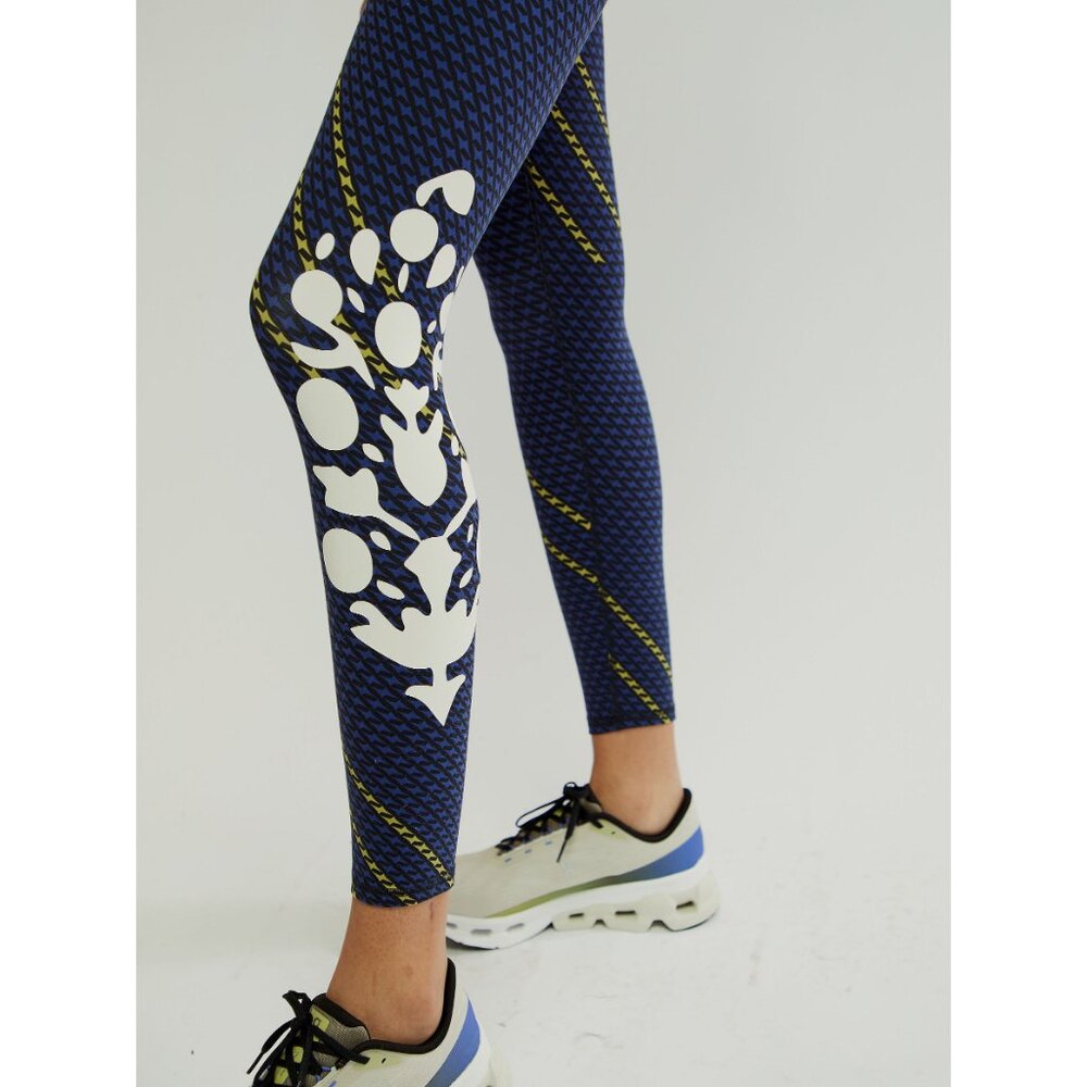 🎉LAST CHANCE🎉 FP MOVEMENT Never Better Logo Leggings / Black Combo - Picture 5 of 9